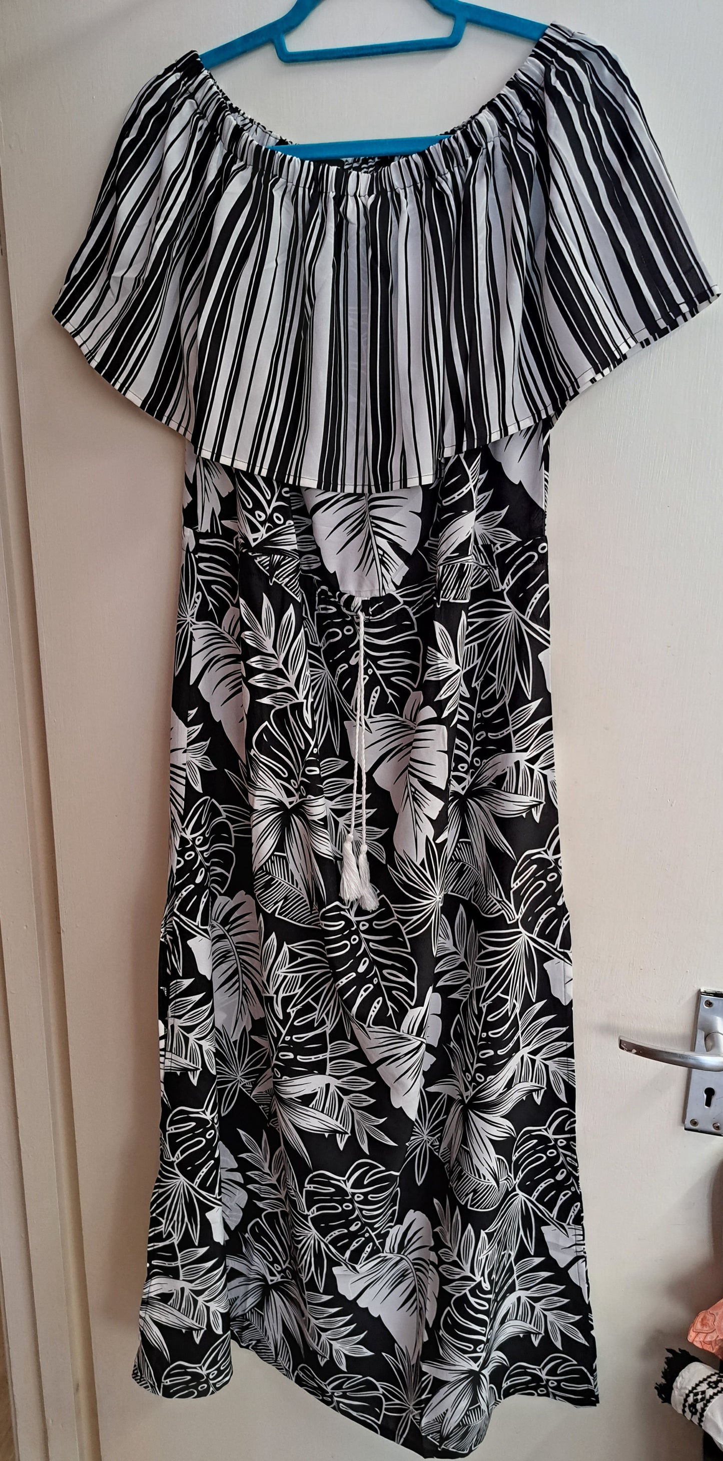 Pia Rossini Black/White Bardot Maxi Dress reduced