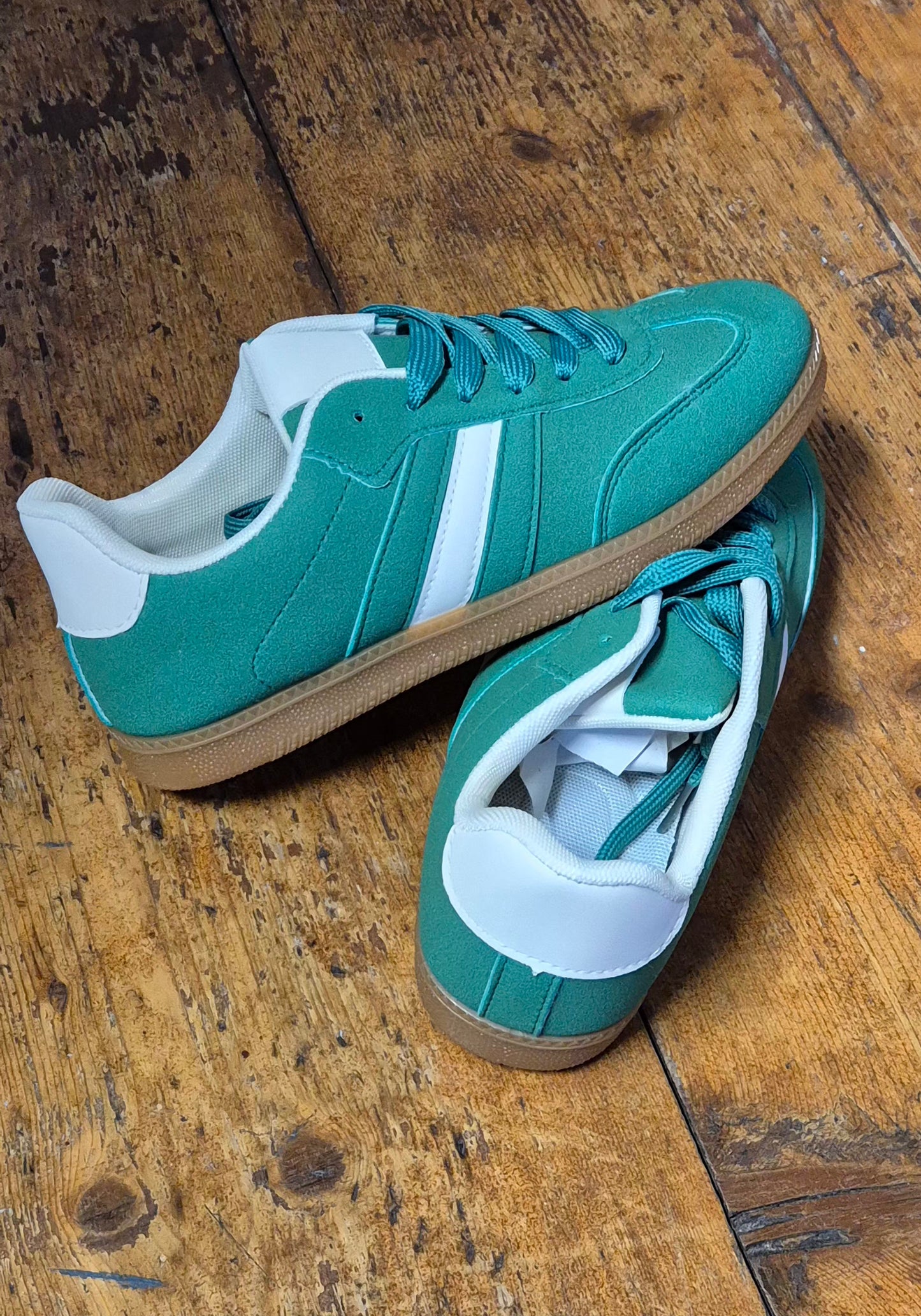 Retro Trainer