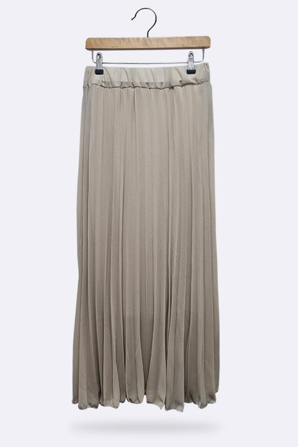 Long pleated skirt