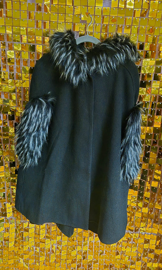 Pia Rossini Sleeveless Coat