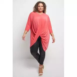 Queen drape top