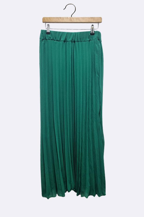 Long pleated skirt