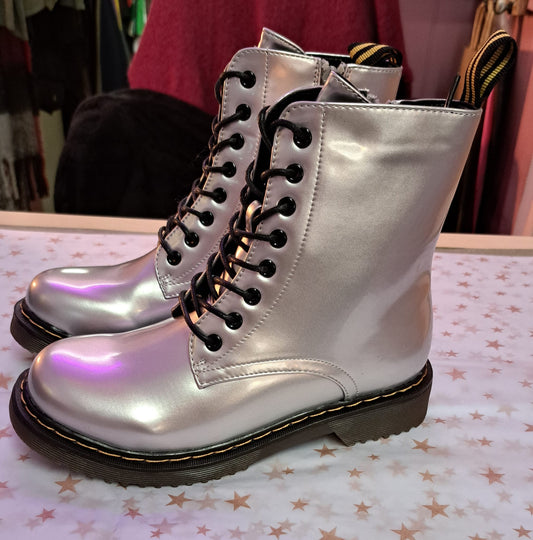 Silver lace boot