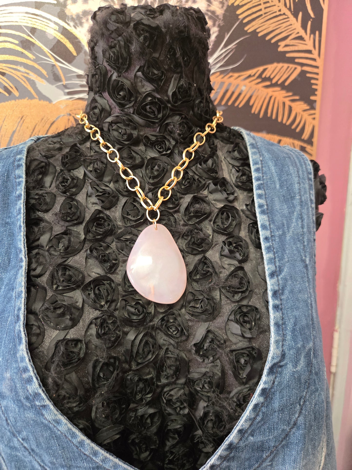 Rose quarter necklace