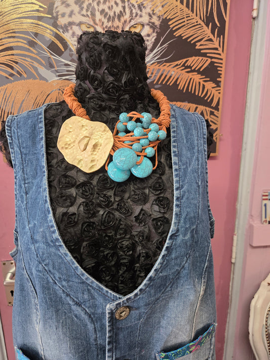Chunky blue / gold necklace