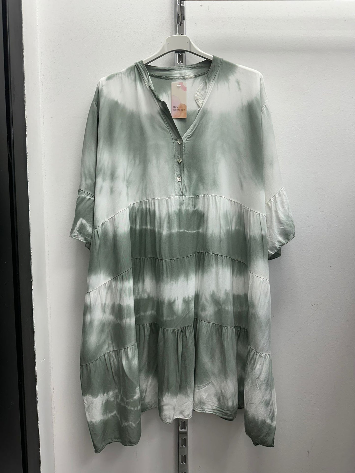 Queen tiedye tunic